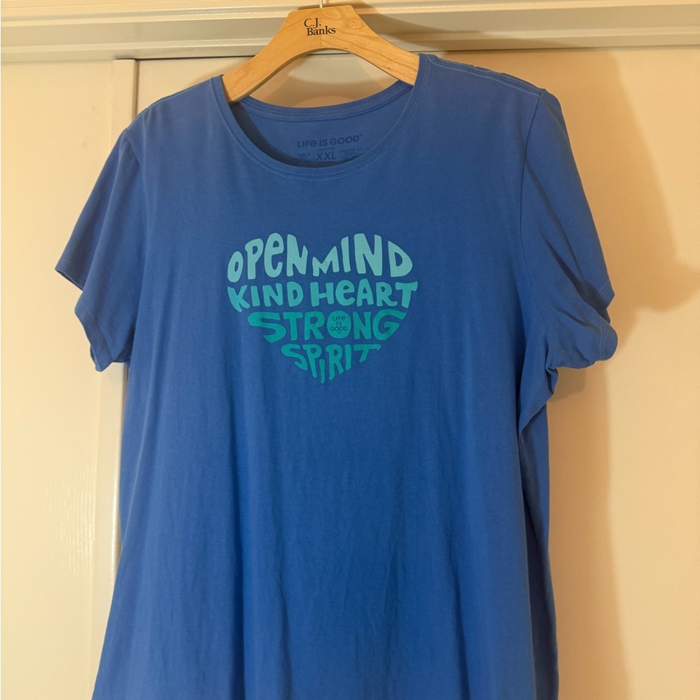 Life Is Good Gray T-Shirt with Inspirational Text